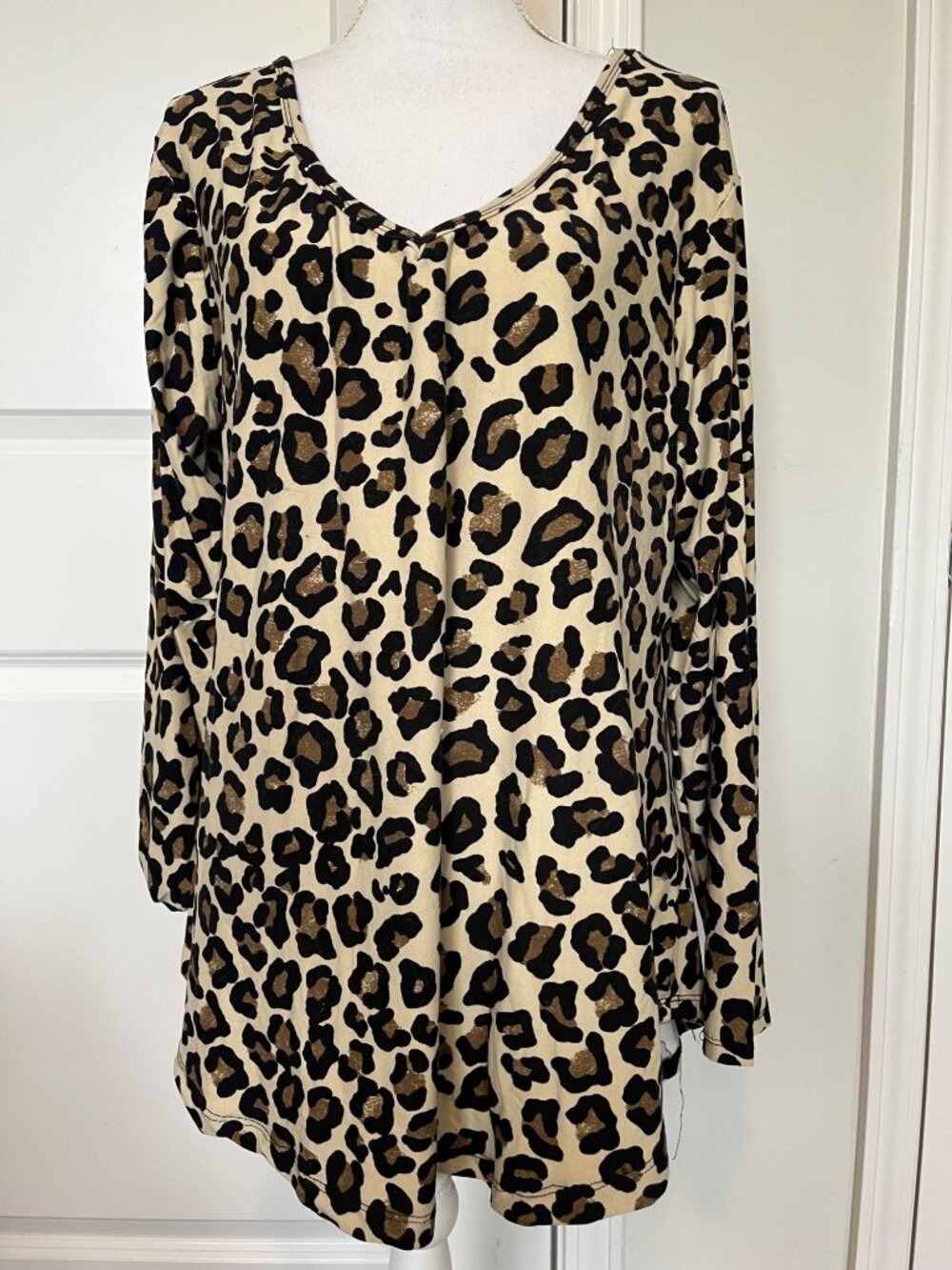 Forbidden Society Leopard Print V-Neck Long Sleeve Top 2X Tunic Cheetah Animal